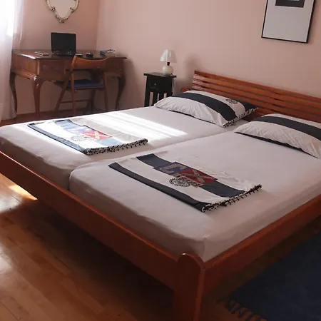 Semesterbostad Spacious In Dalmatia *