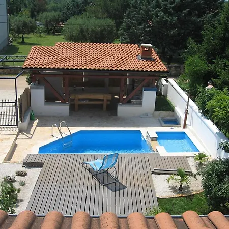 Semesterbostad Spacious In Dalmatia *