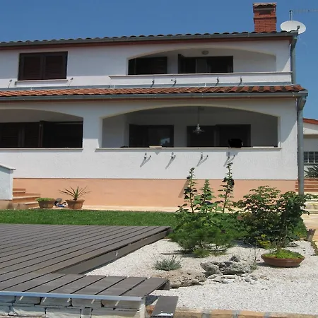 Semesterbostad Spacious In Dalmatia *
