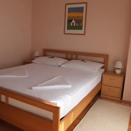 Spacious In Dalmatia Feriehus