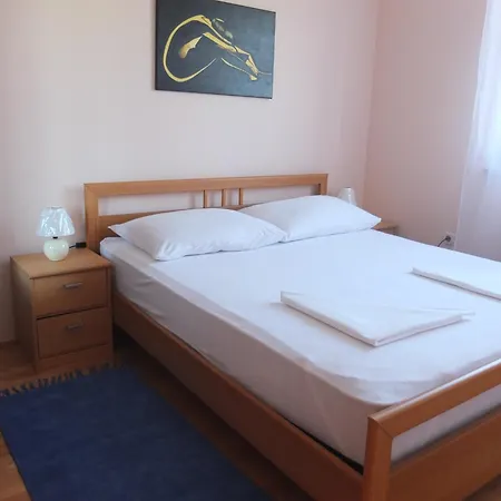 Spacious In Dalmatia Feriehus