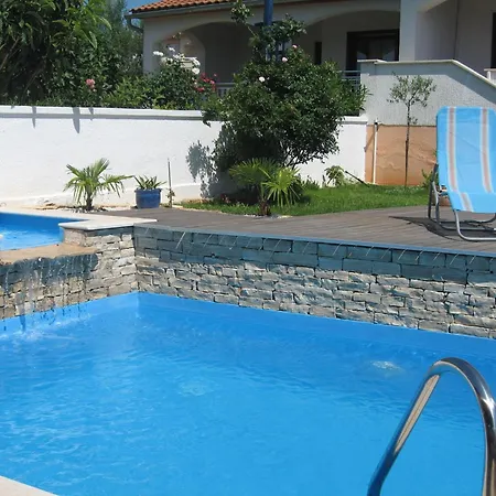 Spacious In Dalmatia Feriehus