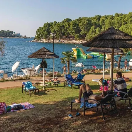 Feriehus Spacious In Dalmatia